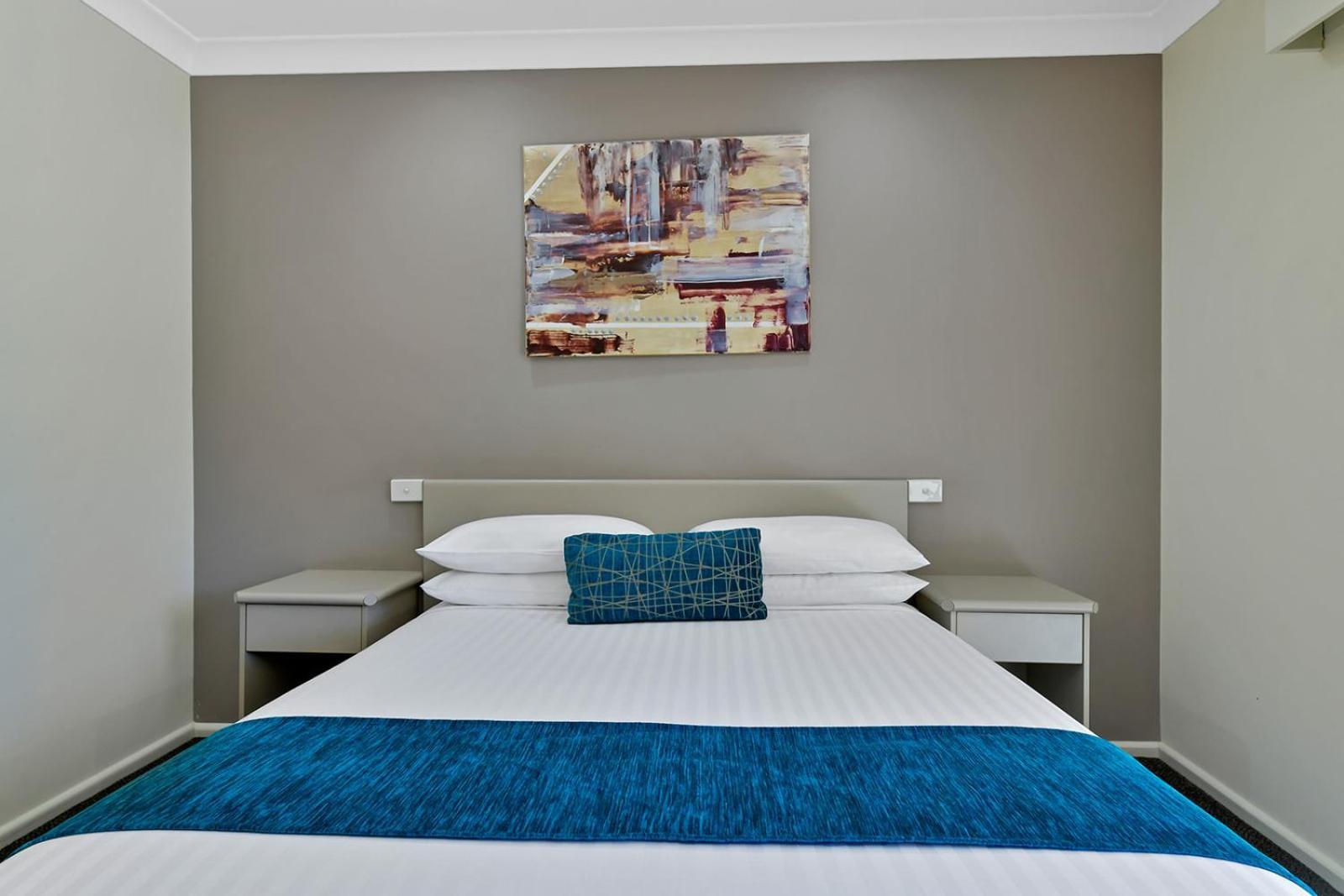 Caleula Motor Motel Orange
